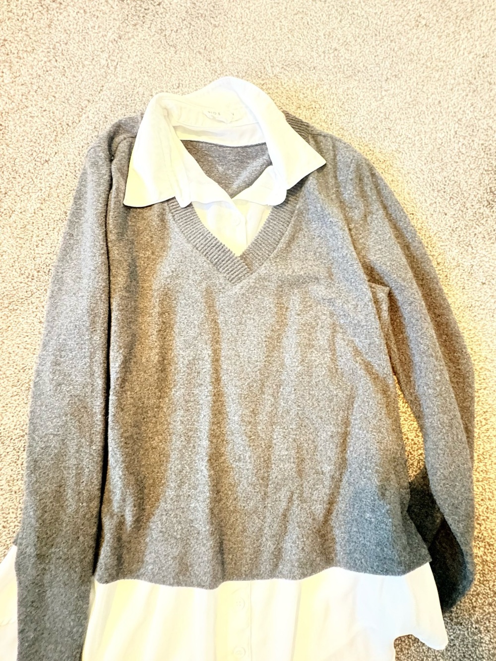 Women's V-Neck Sweater in Light Gray